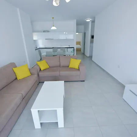 Apartament Miramare *