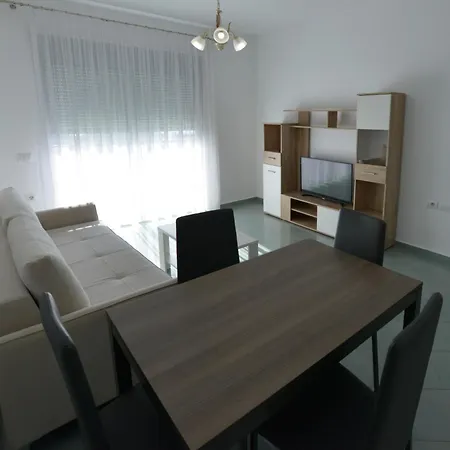Miramare Apartmán *